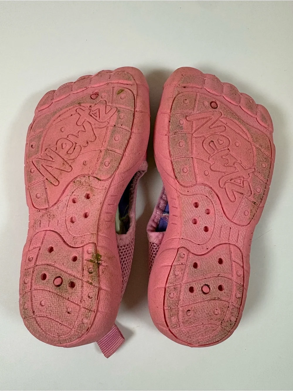 Newtz Pink Tie Dye Toddler Water Shoes Size 7/8 Beach Poolside Vacation